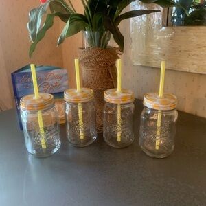 The Pioneer Woman, NEW NEVER USED, 4- 16 oz clear mason pint jar glasses.